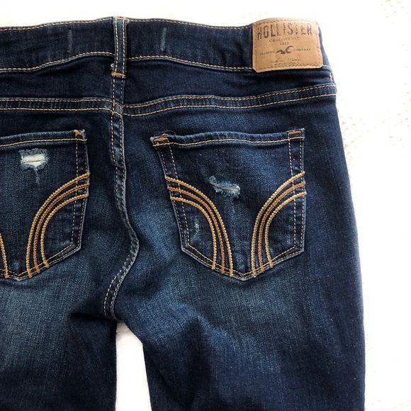 HOLLISTER | DARK DISTRESSED SKINNY JEANS - Picture 4 of 8